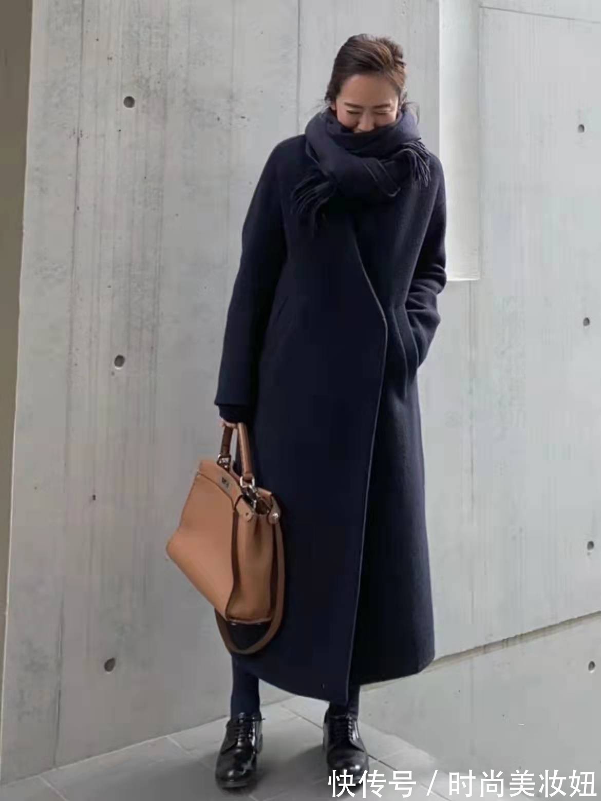 女人 上了年纪的女人,一定要学会打扮,看她相貌平平却很有气质