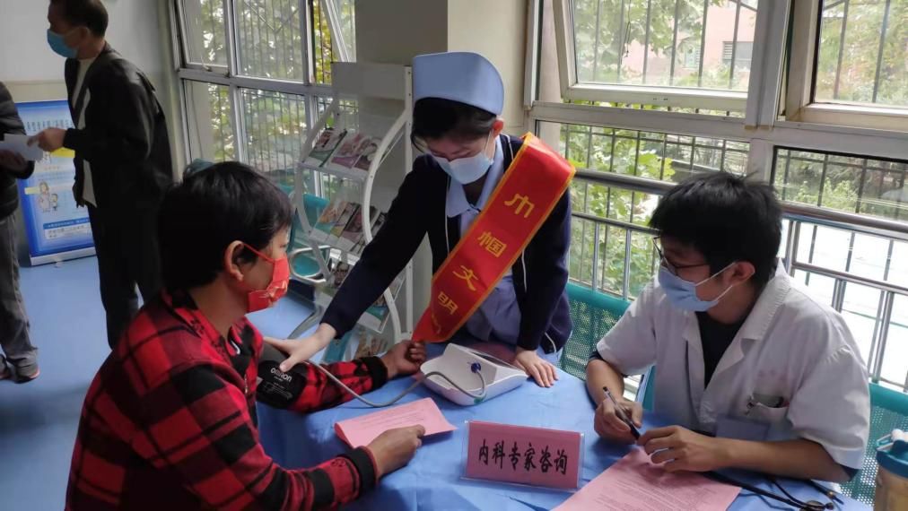 志愿者|济南市二院重阳节开展“天使的关爱·真情的呵护”志愿服务活动