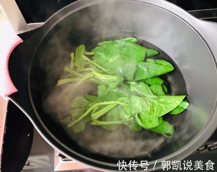 滋补|菠菜瘦肉粥,营养滋补,冬天要常喝,暖身又暖胃