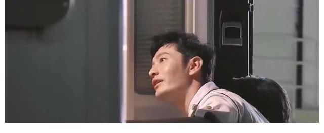 节目|当厨房手忙脚乱，黄晓明被怼到憋屈，我才开始理解林大厨的感受