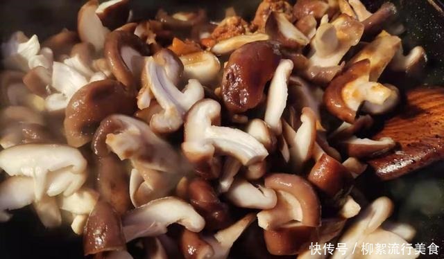 想吃宫廷御膳不用去饭店,这里有一份烹饪秘籍!