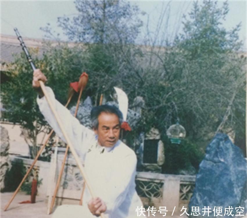 招招|六大兵中之贼 招招索命、不死没完、十米之内难活、怀疑祸从天降!