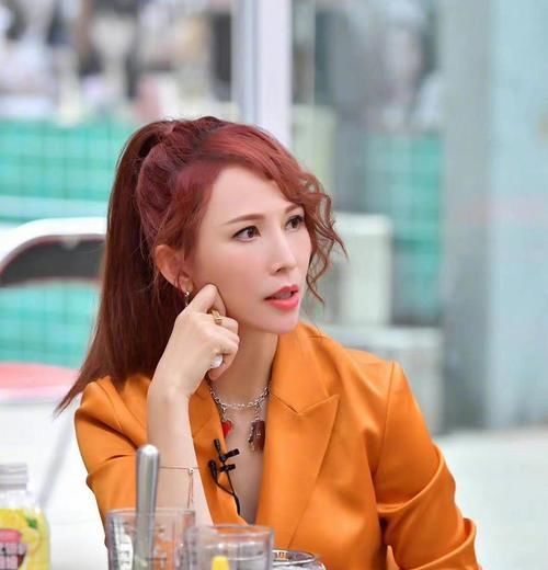 請吃飯的姐姐|《請吃飯的姐姐》姐姐們極力挽救也無法掩蓋節目的“尬”！