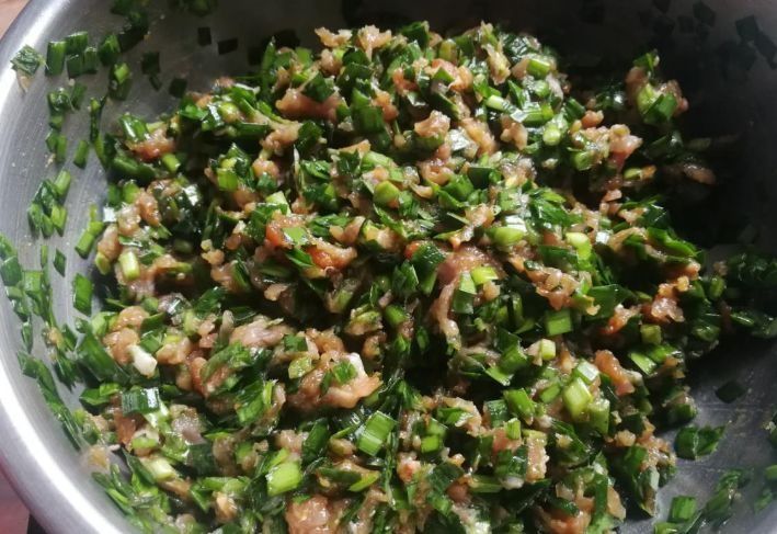 饺子馅怎么调？饺子馆老板教了我几招，记住顺序，一水一油不能少