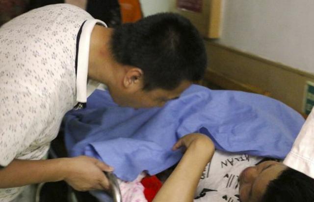 末班车|45岁高龄夫妻要二胎，女儿你养还是我养生二孩要考虑这些因素