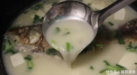 火温|把一大瓶雪碧倒入鱼盆中,不到2分钟,鲫鱼的反应让人想不到