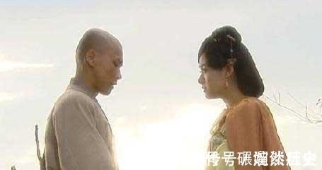 下联!才女出上联:寄寓客家,寂寞寒窗空守寡,和尚路过,巧对下联!