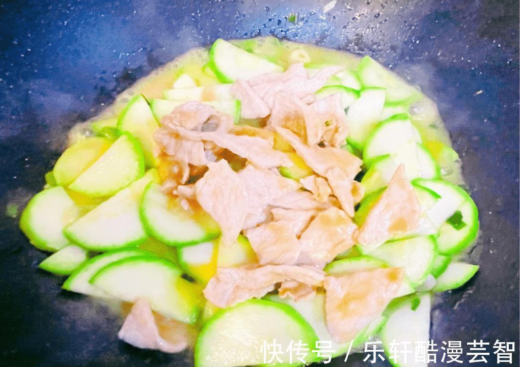 含量|秋季,这菜遇见别错过,钙含量极高,荤素搭配,孩子常吃长个头