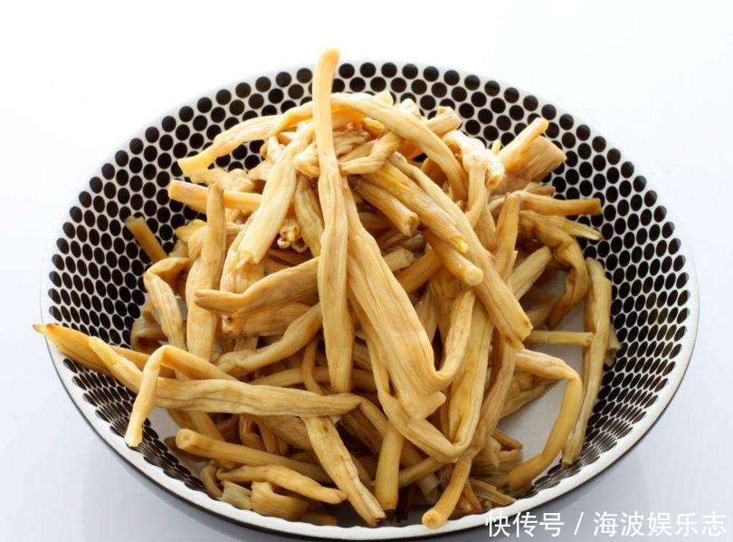 木耳和此物一起炖汤吃,营养价值不输于冬虫夏草,保护血管一级棒