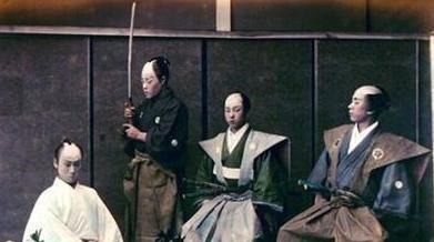 日军|二战结束前夕,日军投降在即,为何还要屠光本土20万的日本百姓