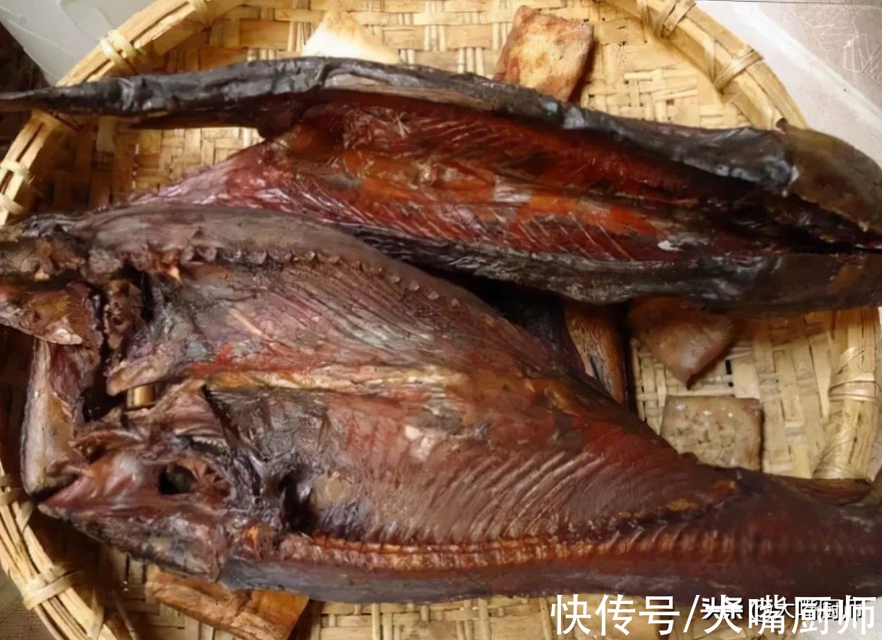 腌腊鱼直接抹盐，难怪发霉变臭！想要香醇不腥耐储存，4步要牢记