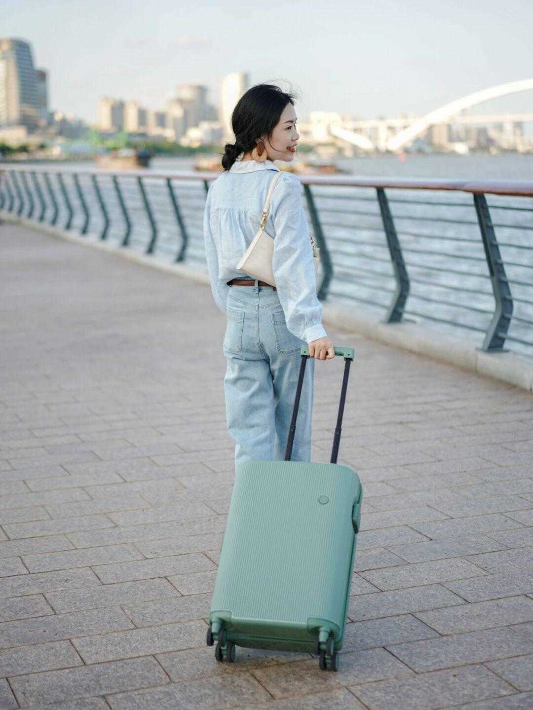 紧身裤|秋季穿衣如何简单高级?几套通勤分享送给你,穿出高级感