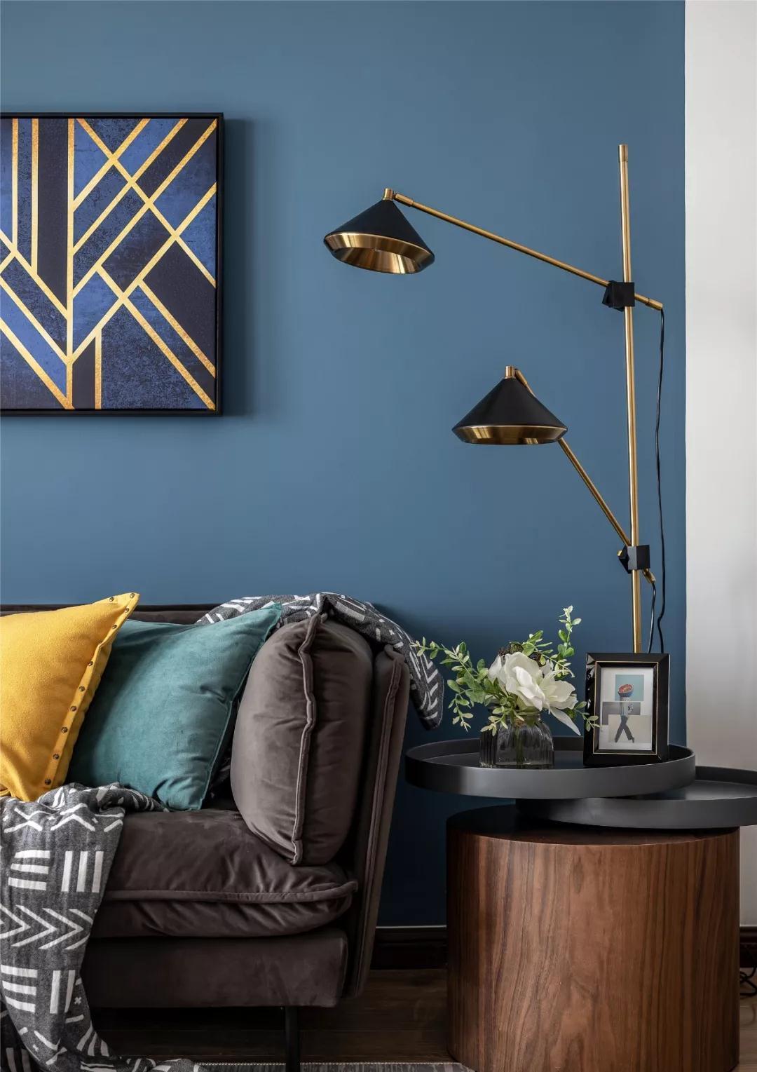 客厅|6万改造70㎡两室旧房,6大功能区齐全,还有私人影院和休闲阳台