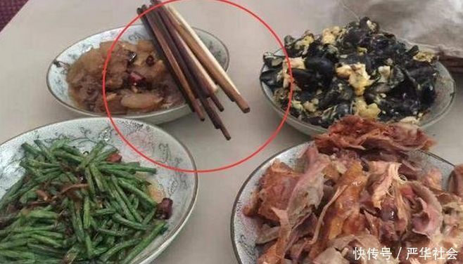 农家菜 大衣哥晒出饭菜,一荤三素农家菜,网友却注意到了桌上的筷子