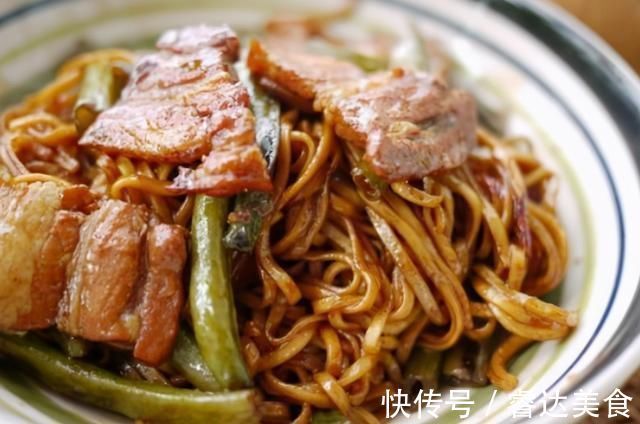 好吃|做豆角焖面有诀窍，这么做不粘不成坨，教您正确做法，太好吃了