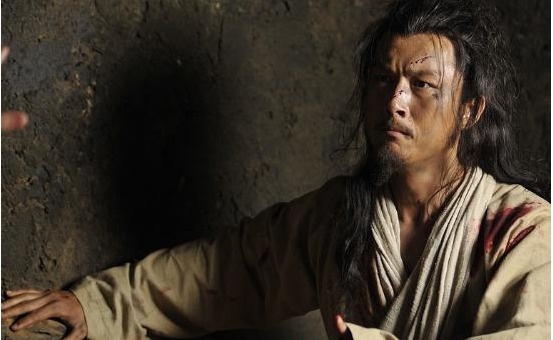 李逵！水浒传中真正的好汉就6个，武松不够格，榜上却有3人因梁山而亡