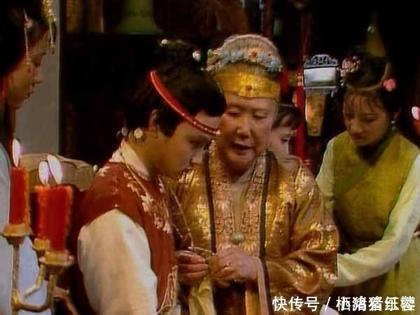 原生家庭#孙男孙女这么多,贾母为何特别宠溺宝玉?有没有特别的原因?