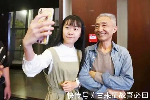 教授#网红教授被骂哭:跟妻子的命相比,我赚的钱不丢人