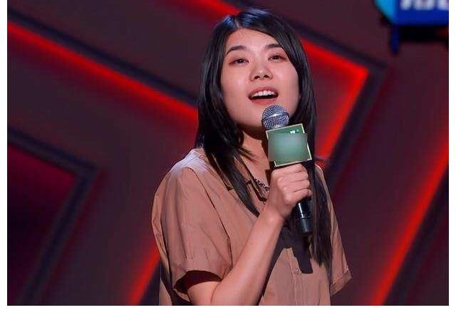脱口秀|杨笠重回脱口秀舞台：如果非要调侃男性，只调侃成功的那部分
