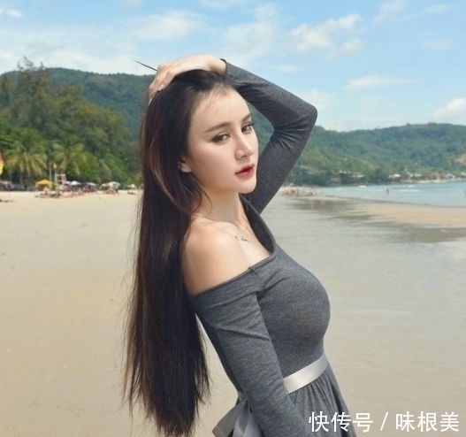 紧身|街拍:丰满女人搭配紧身上衣, 街头的一道亮丽风景!