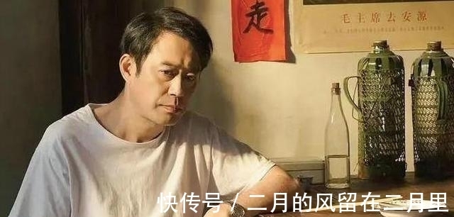 他靠《康熙王朝》结束跑组生涯，帮忙客串《重案六组》，意外走红