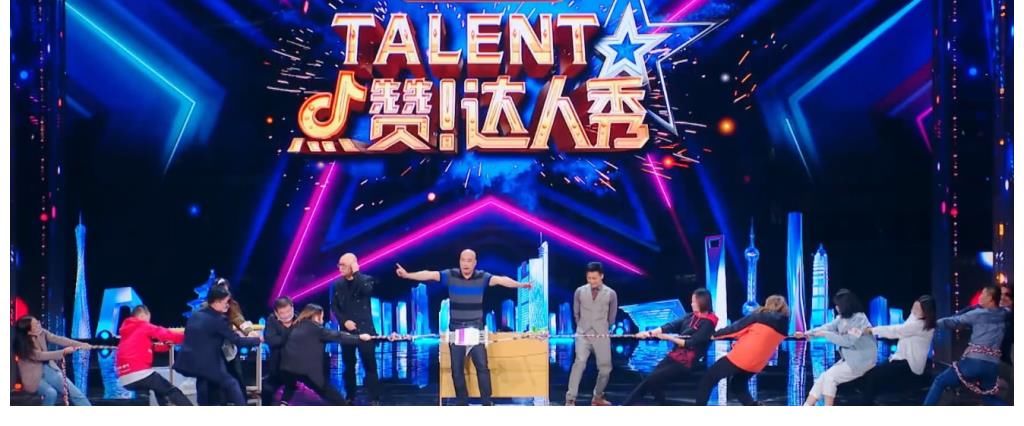 《點(diǎn)贊！達(dá)人秀》的評(píng)委不同以往，嚴(yán)肅派謝霆鋒，萌噠噠鄧紫棋