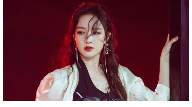 未播先火|《哥哥》未播先火,嘉宾阵容豪华却争议不断,有望超越《浪姐》?