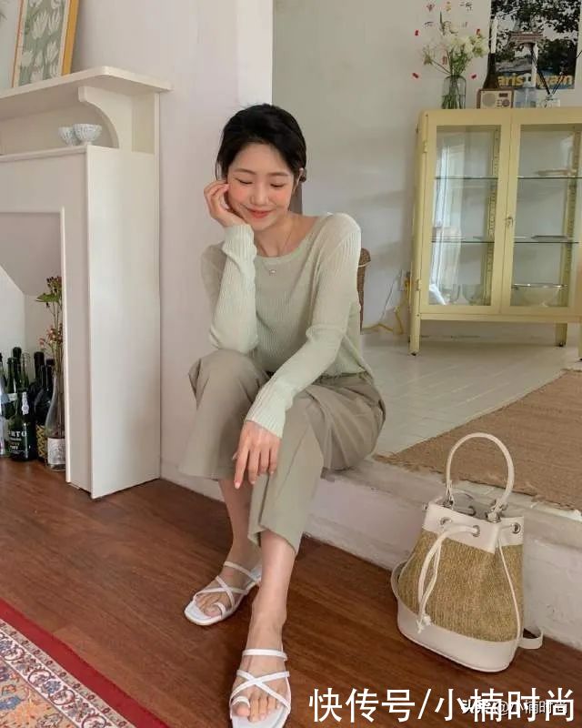 小楠|清透感更清爽迷人！女生夏日浅牛油果色日常搭配推荐