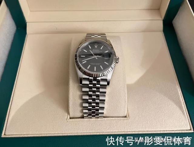 欧米茄|手表品牌里的热门款式,现在还能值多少钱?