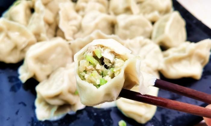 萝卜做馅时,有人焯水,有人用盐杀水,教你正确做法,饺子特别香