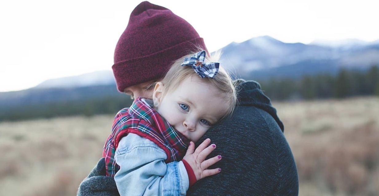 新生儿|新生儿的皮肤特别娇嫩,父母帮孩子洗澡时,要保护好新生儿的皮肤