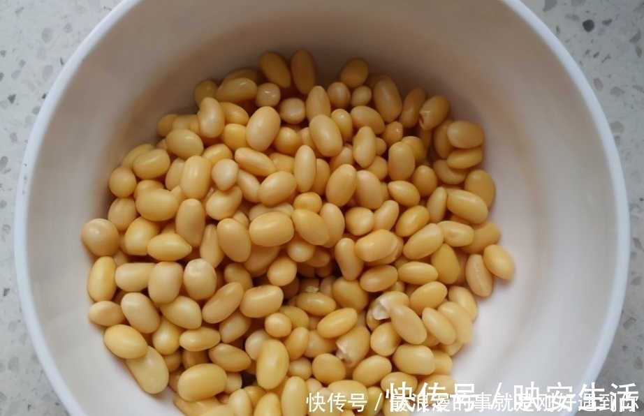 豆腐脑|晚上睡前泡1把黄豆，第二天早餐就有了，嫩滑豆腐脑，不用花钱买