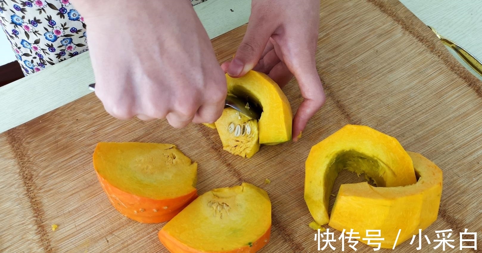 南瓜馒头|1袋牛奶, 半个南瓜, 不做南瓜饼, 不蒸发糕, 简单这样做, 吃着真香