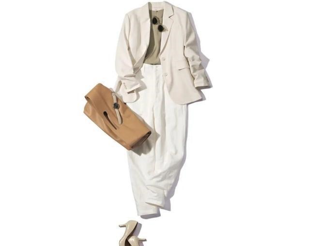 穿搭 职场达人如何穿显时髦最美“轻熟风”穿搭，上班通勤一族最喜欢！