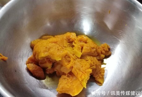 南瓜|做南瓜馒头时，注意3个小细节，出锅馒头个个松软，又不失嚼劲
