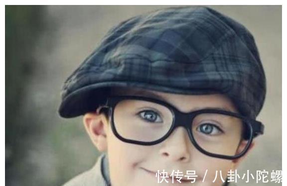 妈妈|宝宝想开玩具汽车,看到孩子操作妈妈笑喷,网友:开你老爸车去!