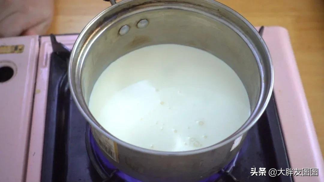 如何自制奶酪，2种材料搞定，太简单了，再也不用买