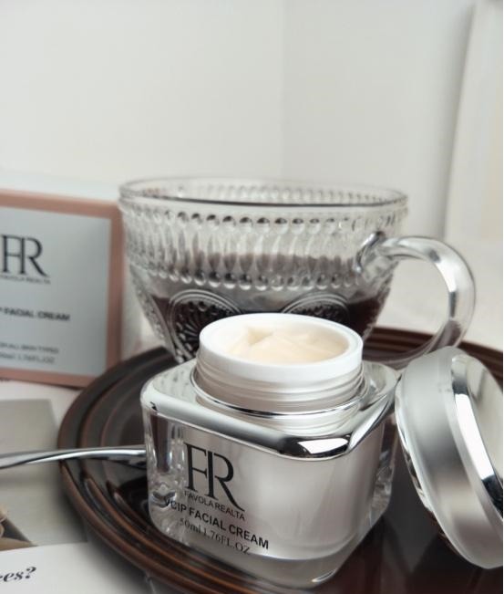 肌肤 这些面霜经典好用,补水保湿美白紧致提拉,提高我们皮肤的饱满度!