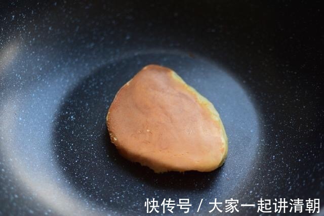 面食用此吃法,简单易做,不用烤箱,层层香酥,再做20个不够吃