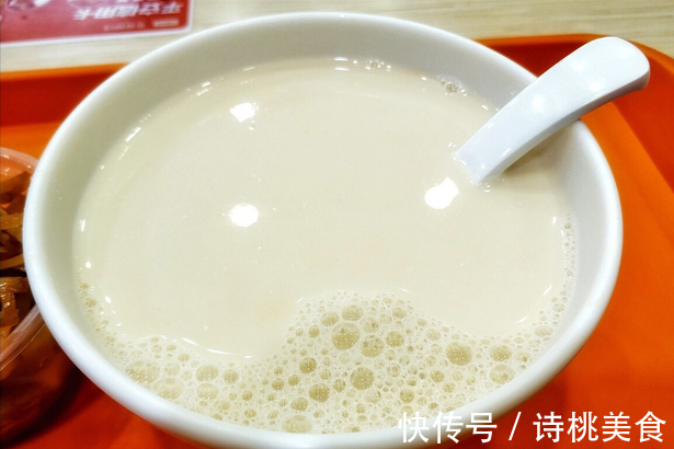 香浓|打豆浆时,泡好的黄豆直接打是外行,多加1步,豆浆香浓细腻