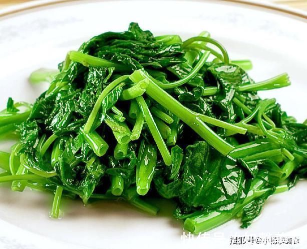 发黑|为啥空心菜炒好容易发黑?炒之前多做一步,翠绿又好吃