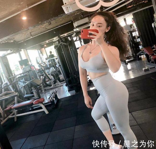 狗狗|21岁健身房美女,练出绝美曲线身材,网友大喊:中国版卡戴珊!