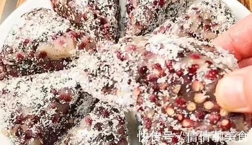 女孩子吃甜品，我也不例外，简单上锅蒸一蒸就好，无油低卡还饱腹，好吃