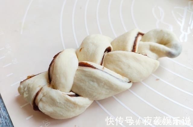超软小面包|自制超软小面包，学会不用排队买，松软香甜，无添加更健康