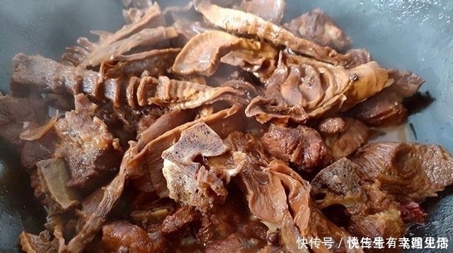 干辣椒|这菜儿子隔三差五喊我做,泡好加排骨炖一锅,连吃两碗饭,老香了