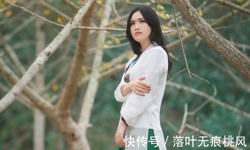 翠华@万千心事云头寄,一枚落叶可知秋;伤感秋词七首,清寒霜色伴梦柔