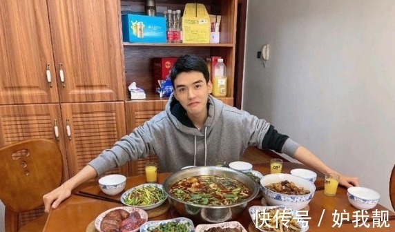 中餐厅|《中餐厅》太想火，第一期就请回赵丽颖，颖宝带老板和碧晨录节目