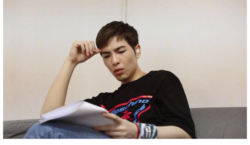 奔跑吧|《奔跑》现名场面,“雨神”萧敬腾成焦点,自我炒作还是很无奈?