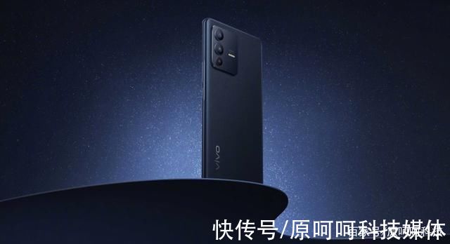 闪光灯|对标iPhone 13，以及不寻常的相机:Vivo S12系列震撼来袭