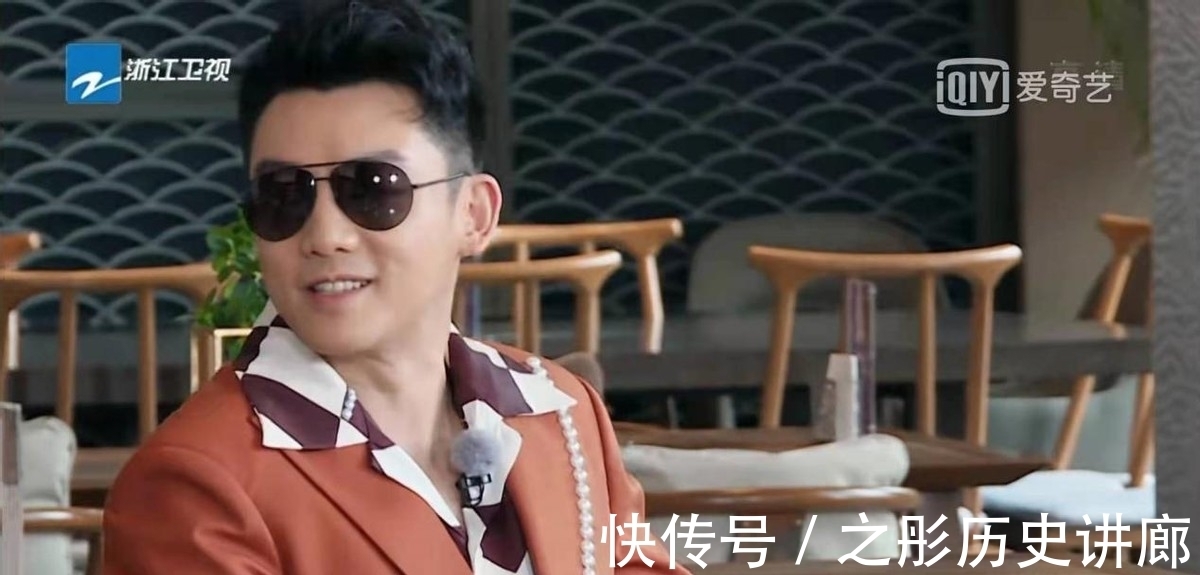 套路|《奔跑吧》導(dǎo)演變會玩了!早餐時告訴大家,沒套路才是真正的套路